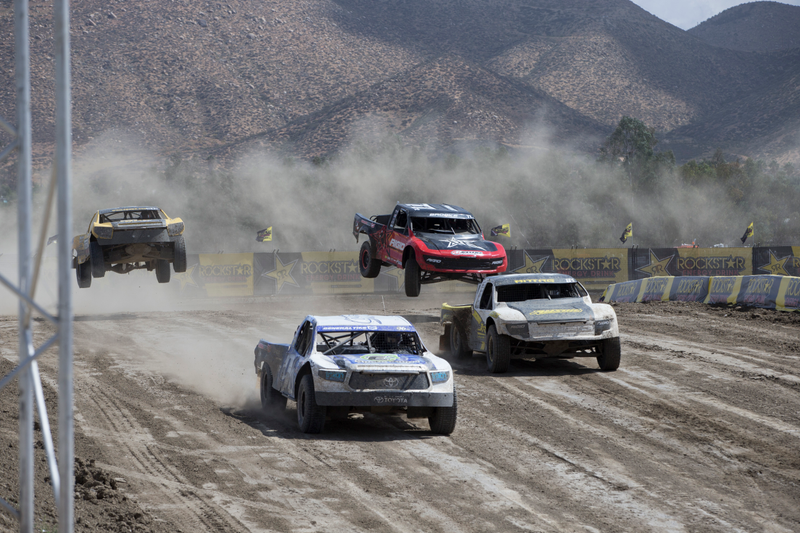 Illustration for article titled Dirt Is Pretty Good For A 100-Minute Lucas Oil Commercial